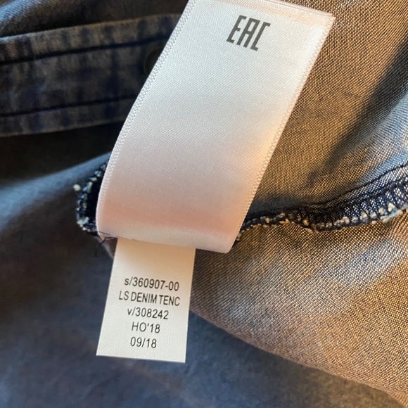 Banana Republic Parker Tunic-Fit Chambray Denim Shirt XS - Picture 9 of 10